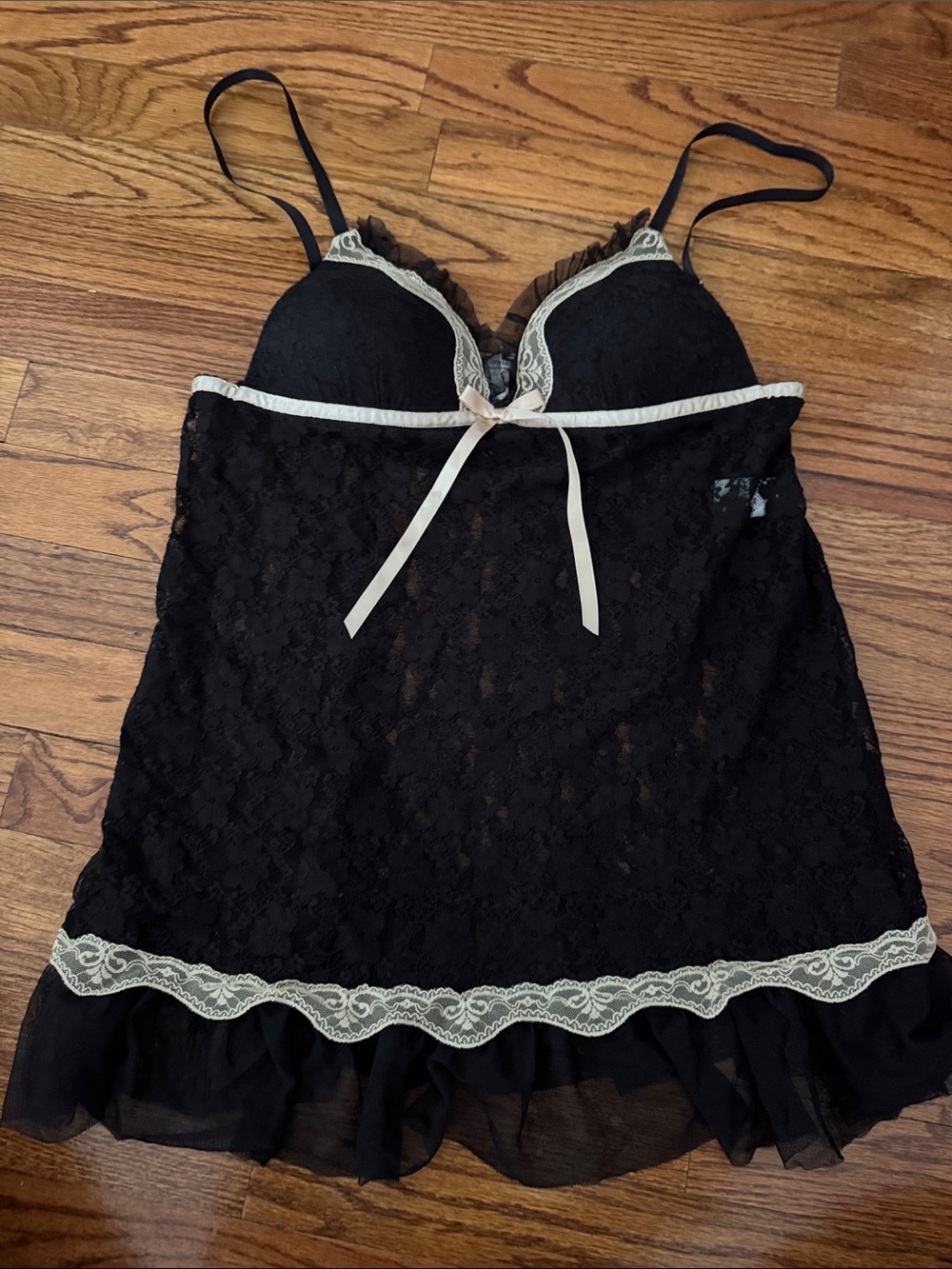 Linea Donatella Black Lace Chemise with Cream Trim never worn